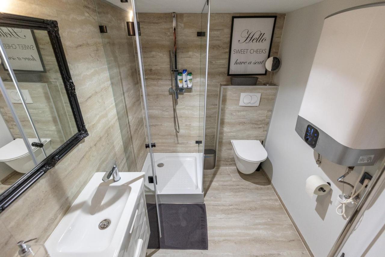 Bobo'S Luxury Apartment Budapest Exterior photo